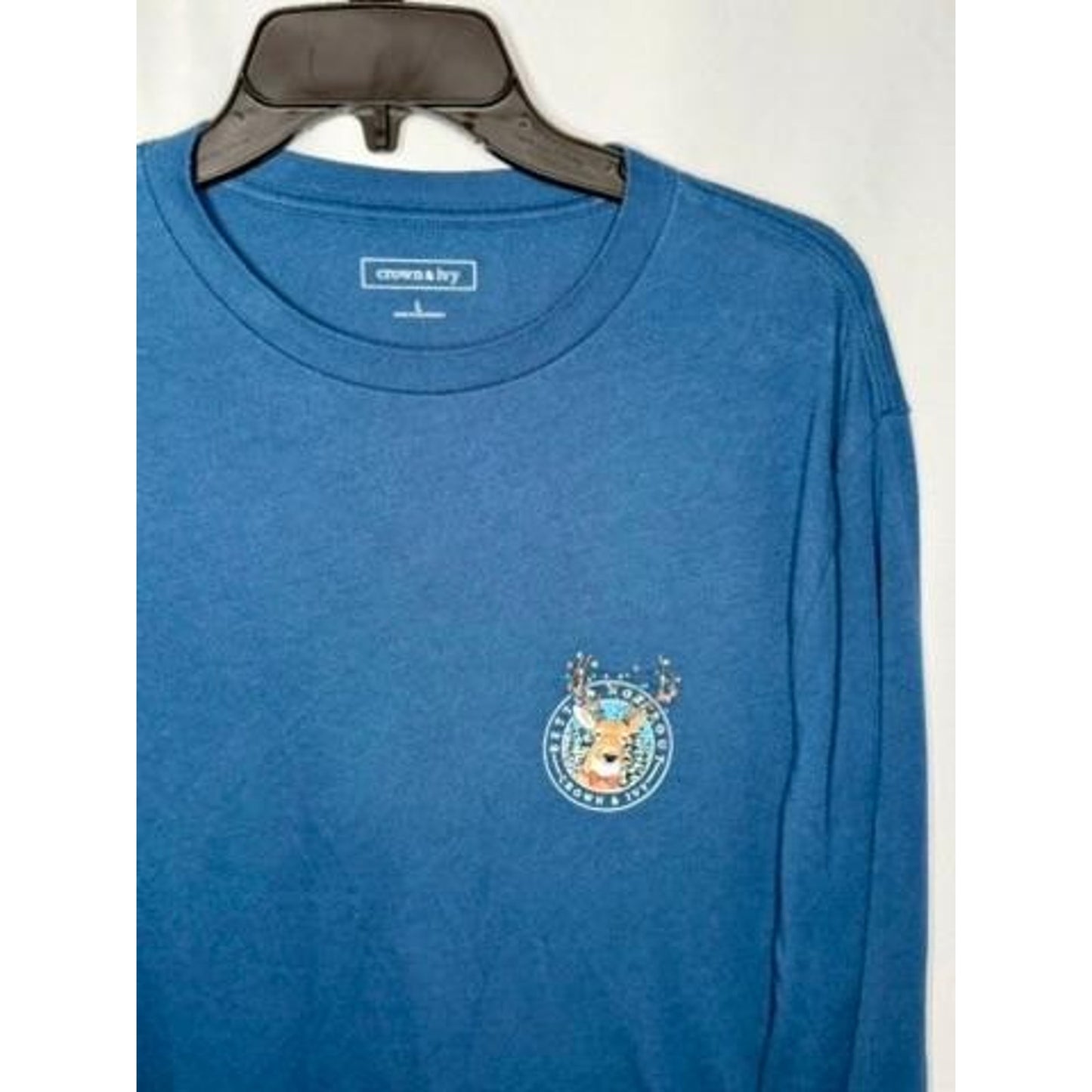 Crown & Ivy Better Not Pout Christmas Deer T-Shirt Mens Large Blue Long Sleeve