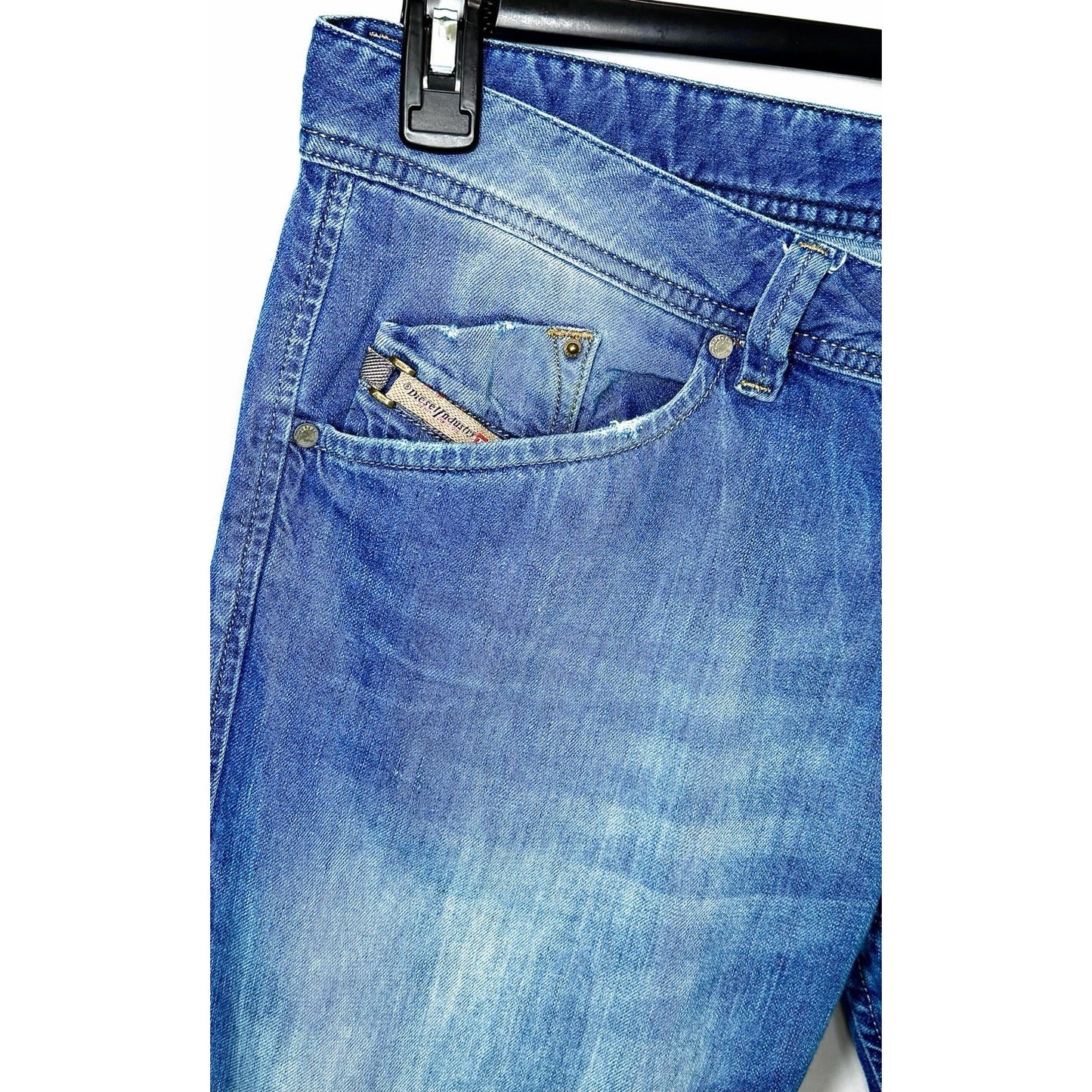 Diesel Industries DARRON 0823S Regular-Slim Tapered Fit 3D Jeans W36 L32