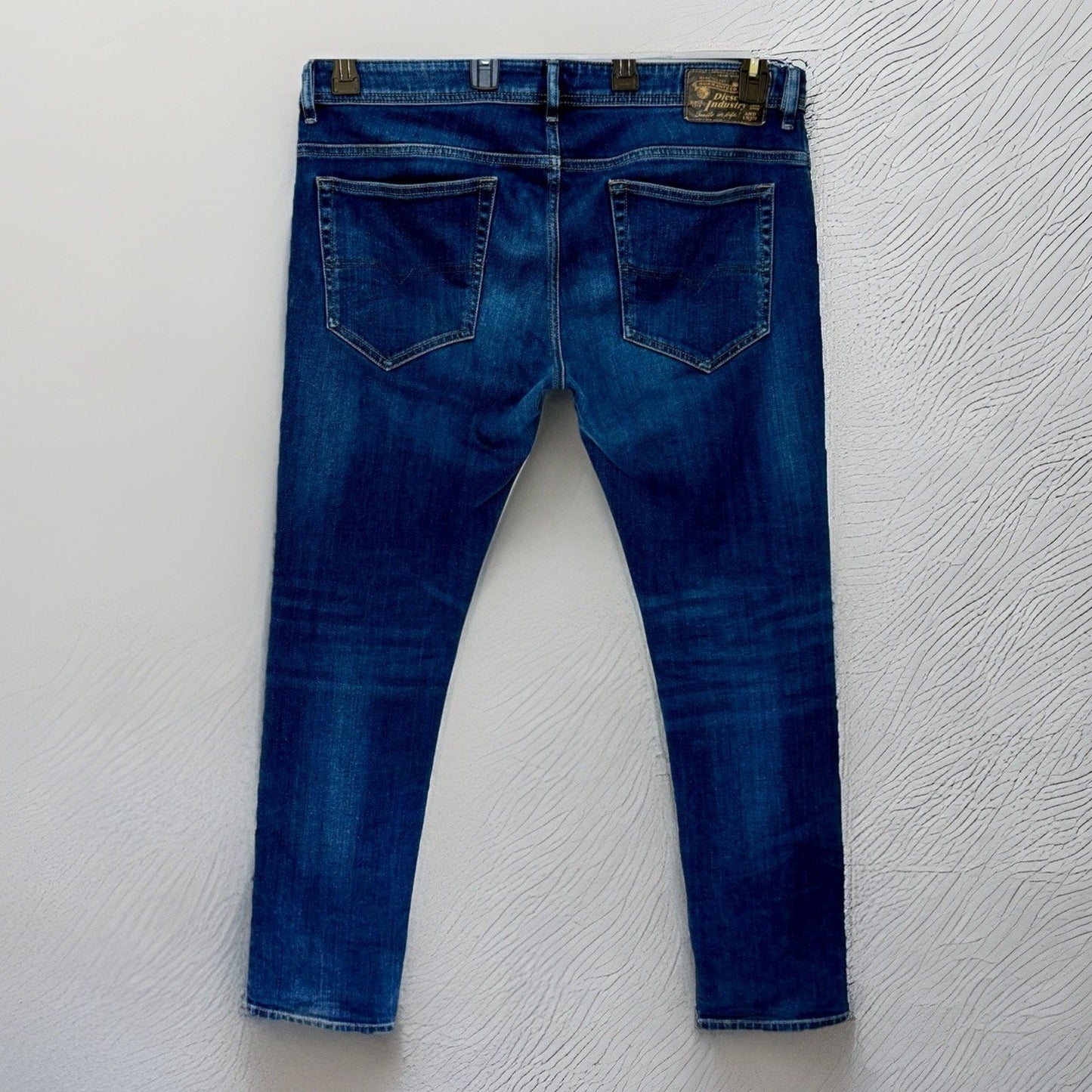 Diesel Thavar-XP Slim Skinny Jeans Men’s Medium Wash Stretch Denim Fits 36x32