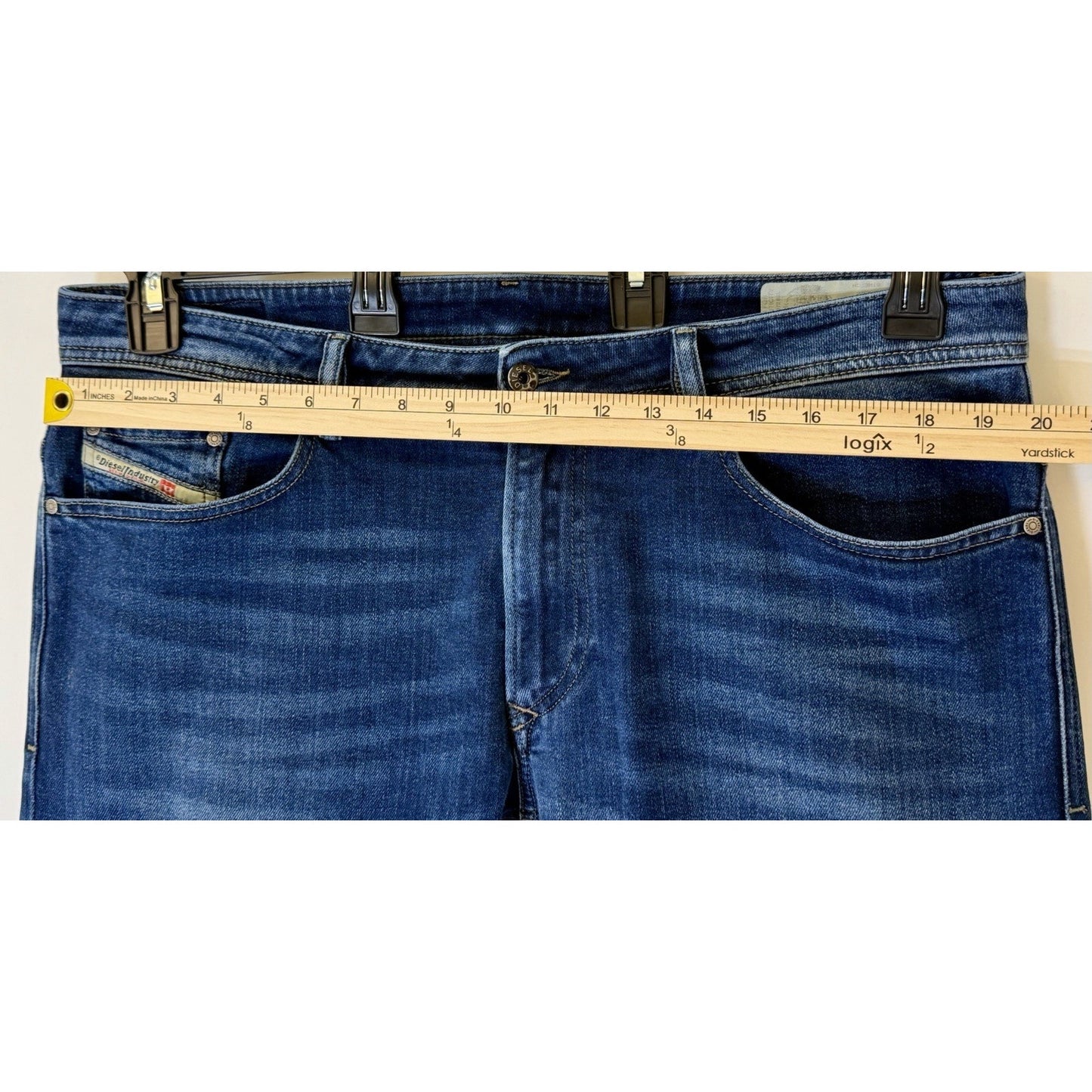 Diesel Thavar-XP Slim Skinny Jeans Men’s Medium Wash Stretch Denim Fits 36x32