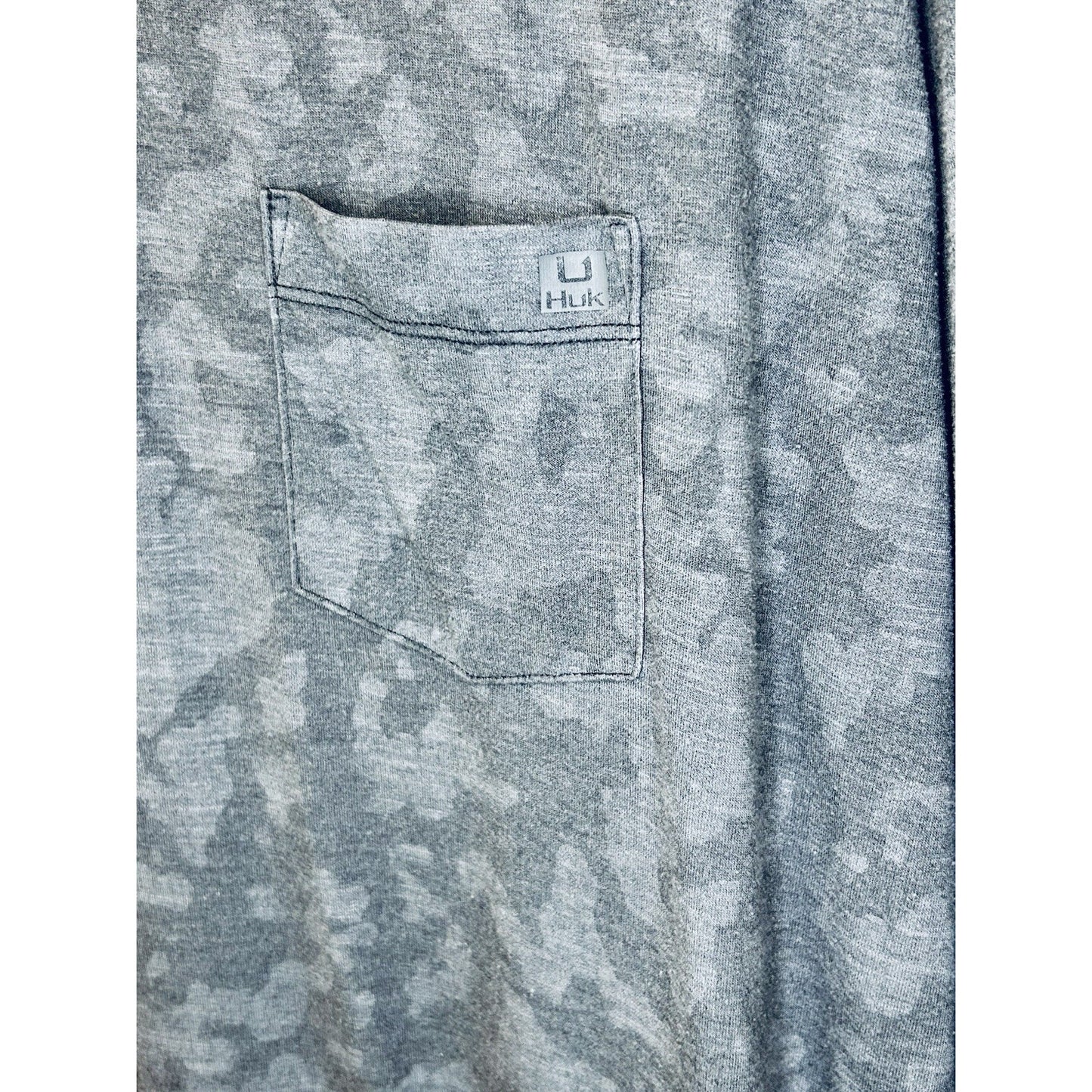 Huk Fishing Shirt Men’s Large Blue Camouflage Performance Outdoor Fishing
