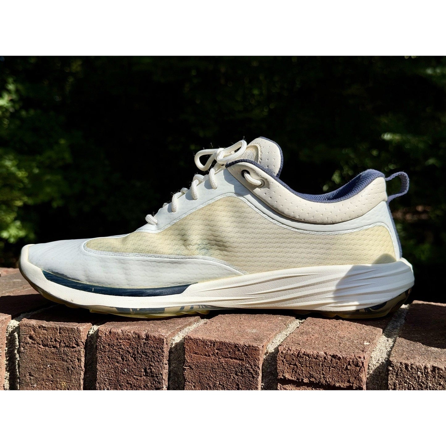 OluKai Makena WP Spikeless Golf Shoes Off White Navy Mens Size 11.5 ($200 New)