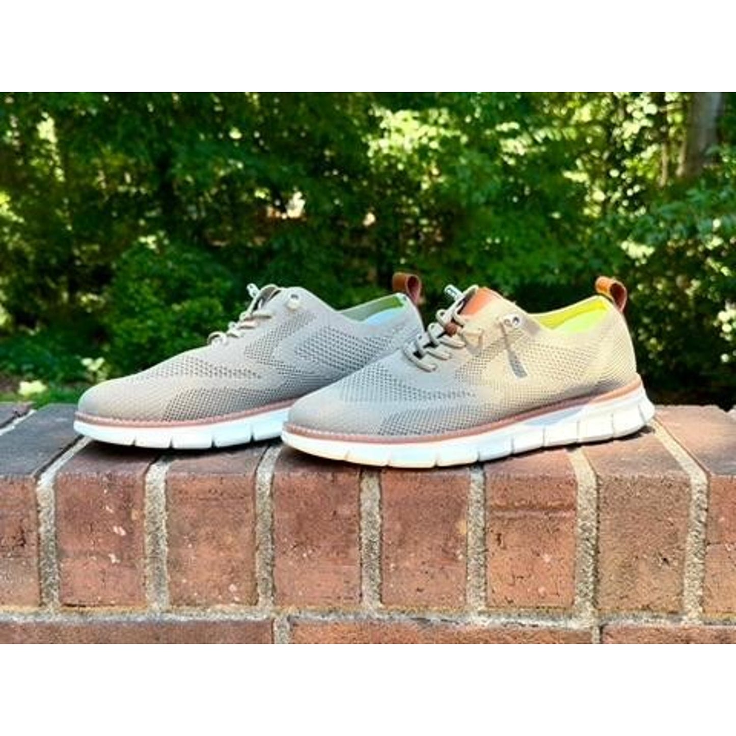 Austen Knit Casual Shoes Men's Size 7.5 Beige Slip On Elastic Laces EU 40