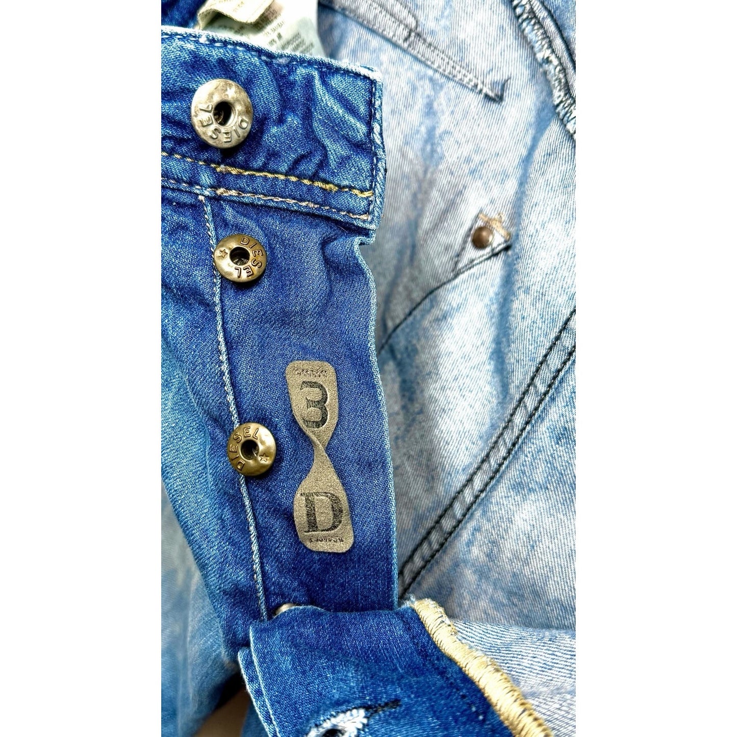 Diesel Industries DARRON 0823S Regular-Slim Tapered Fit 3D Jeans W36 L32