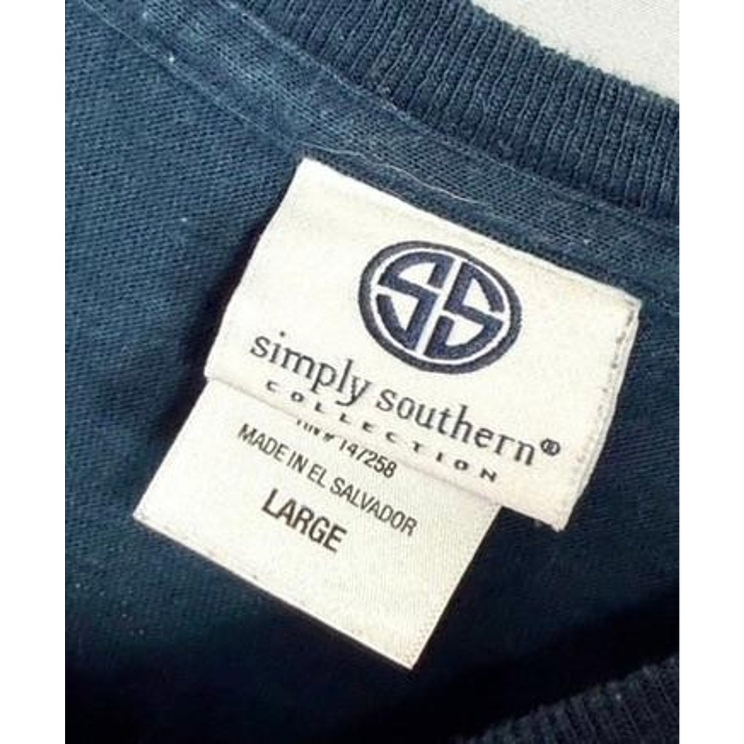 Simply Southern God Is My Arrow T-Shirt Womens Large Navy Blue Floral Graphic