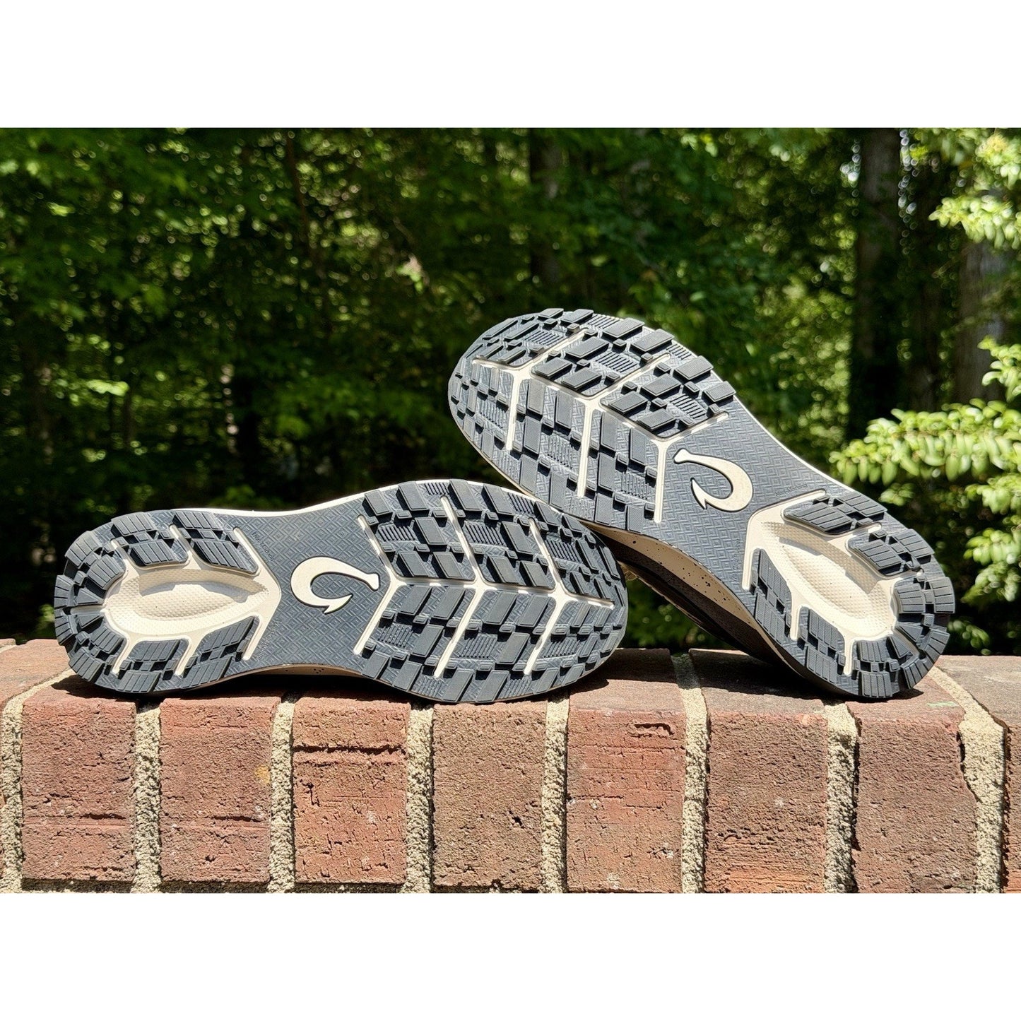 OluKai Makiki Womens Size 9 Trail Running Shoes Dark Gray Suede Worn Once VGC