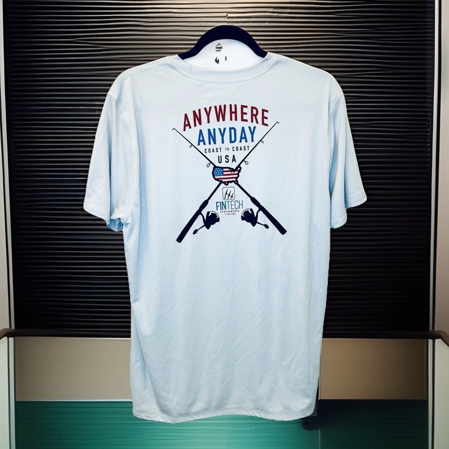 FINTECH Mens Medium "Anywhere Any Day" Sun Defender UV T-Shirt Glacier Gray