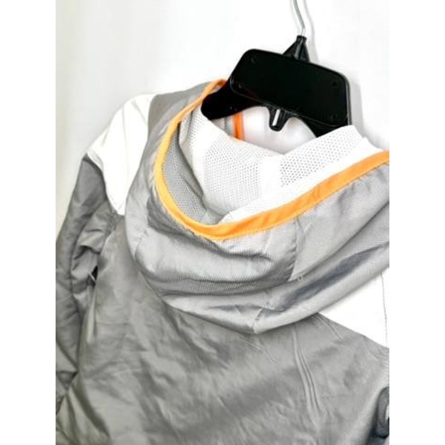 Tommy Bahama Boys Hooded Windbreaker Jacket Size M 7-8 Gray White Orange Zip