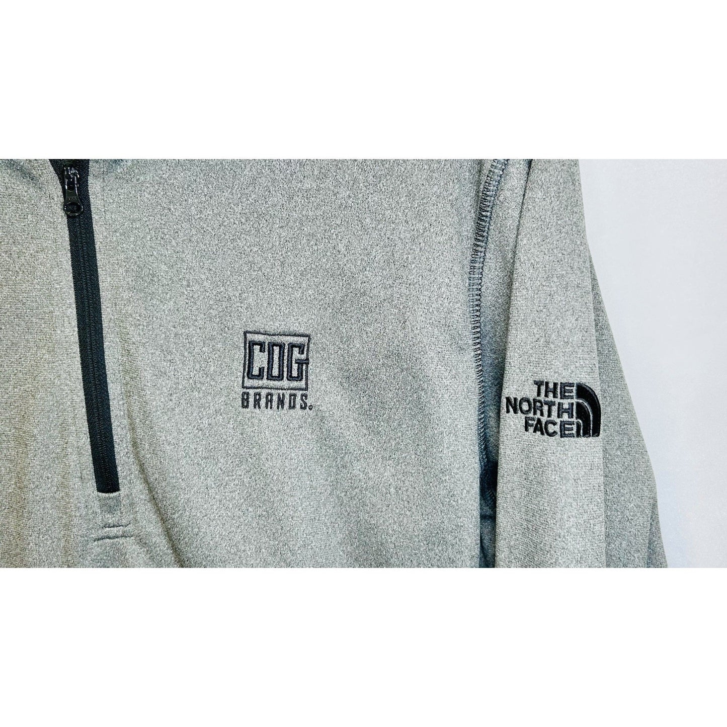 The North Face Mens Tech Essential 1/4 Zip Fleece Pullover Gray Large / COG
