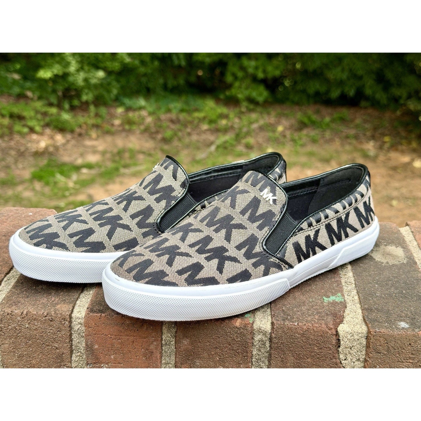 Michael Kors Keaton Women’s Slip On Sneakers Size 7 Monogram Logo NWOB