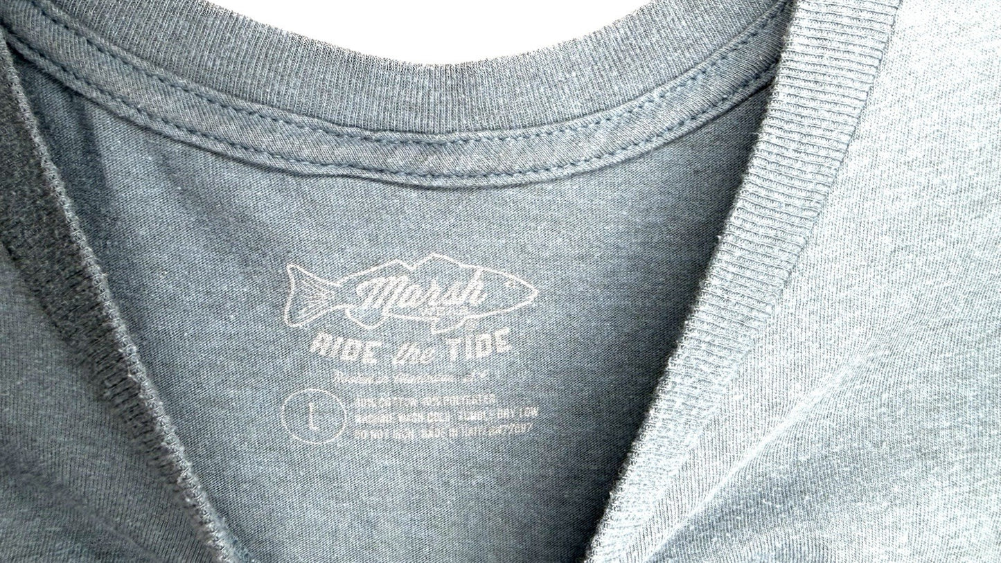 Marsh Wear Fish Fry Short Sleeve Graphic Tee / Men’s Large / Indigo Heather