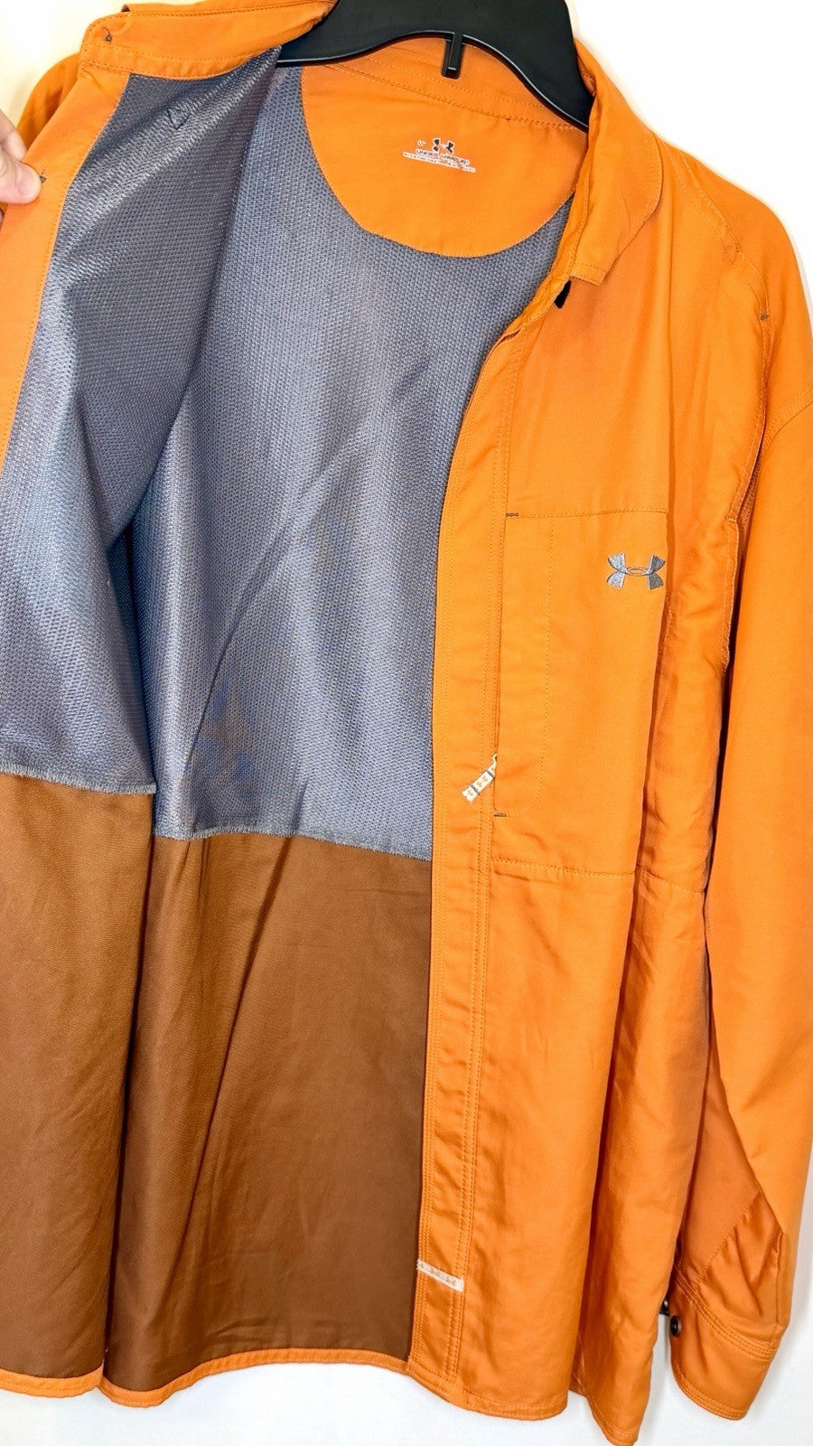 Under Armour Men’s Heat Gear LS Button Down Shirt  Sz Large Vented Neon Orange