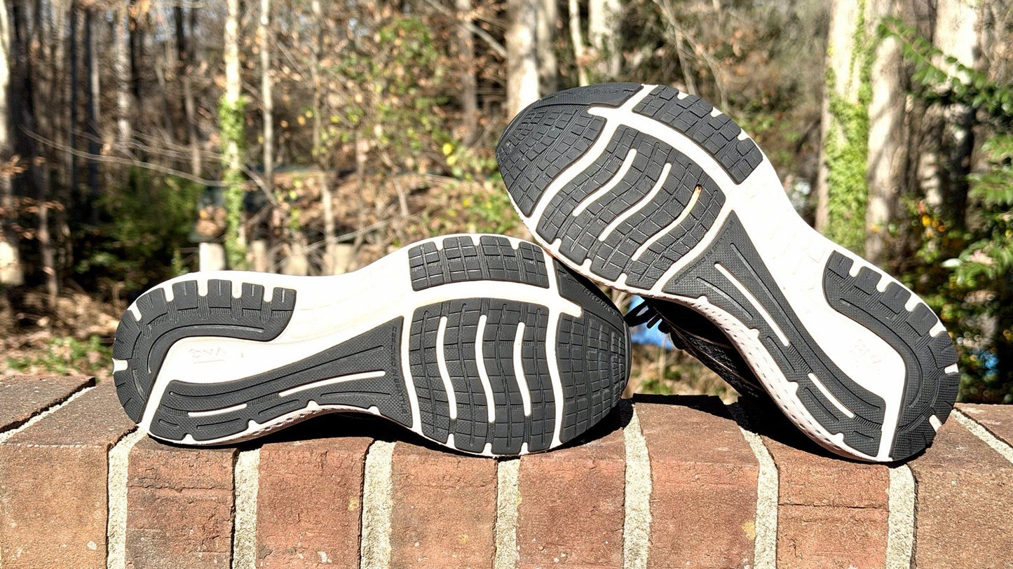 Brooks Women's Glycerin 19 Black Pink Running Shoe Sneaker Size 9 B Medium