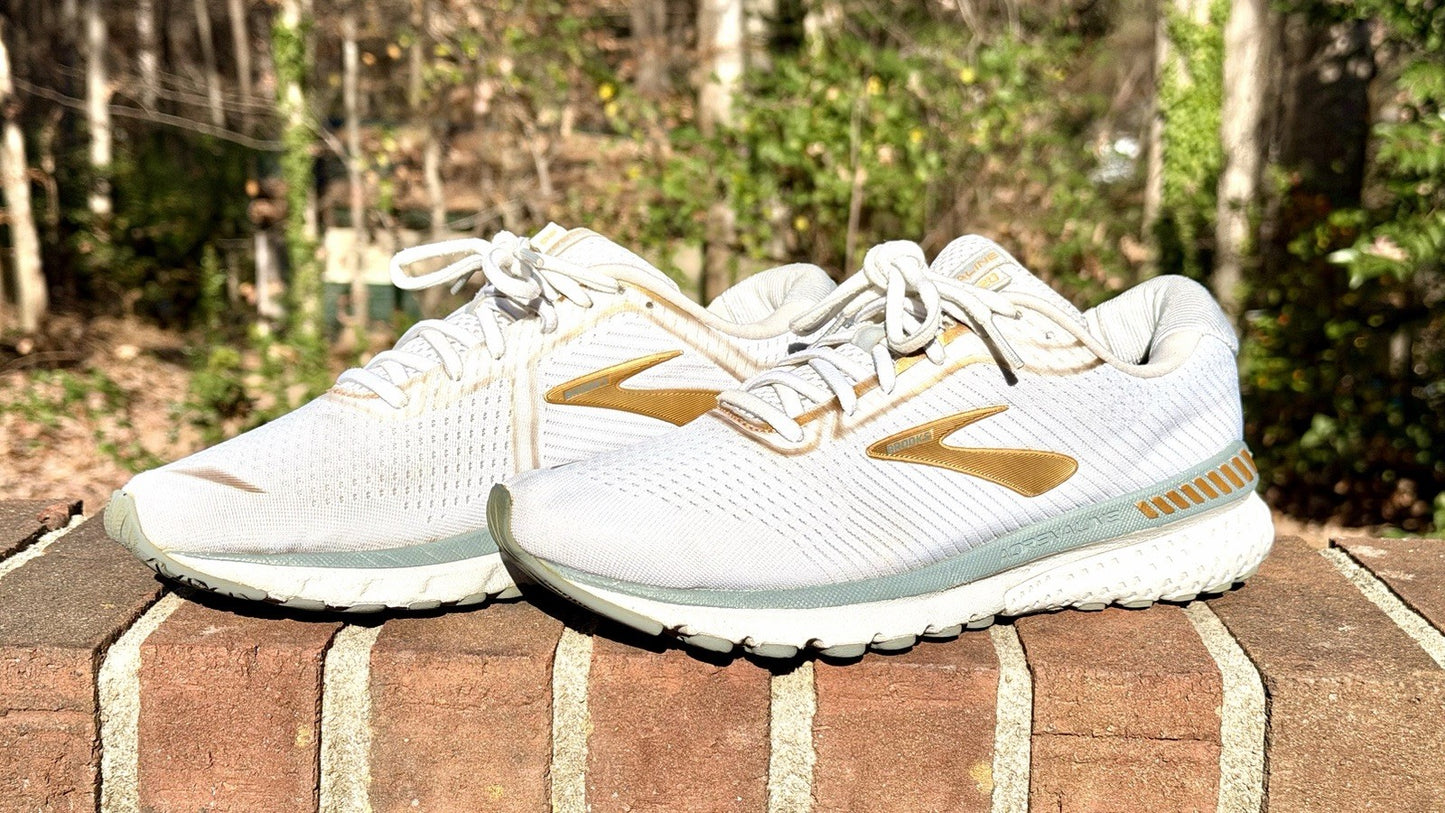 Brooks Womens Adrenaline GTS 20 Running Shoe Size 9 B Gray Gold Sneaker Trainer