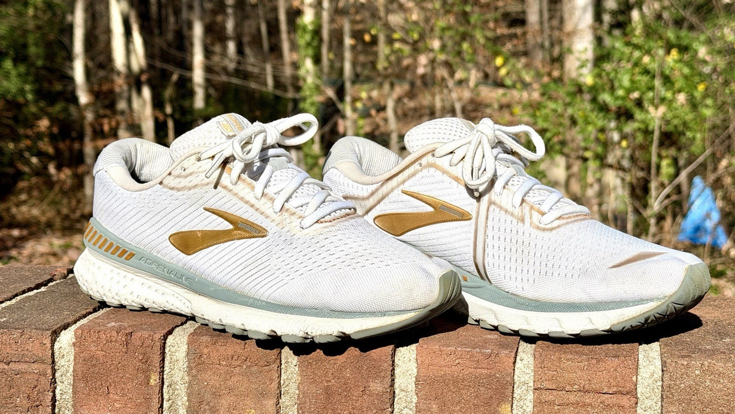 Brooks Womens Adrenaline GTS 20 Running Shoe Size 9 B Gray Gold Sneaker Trainer