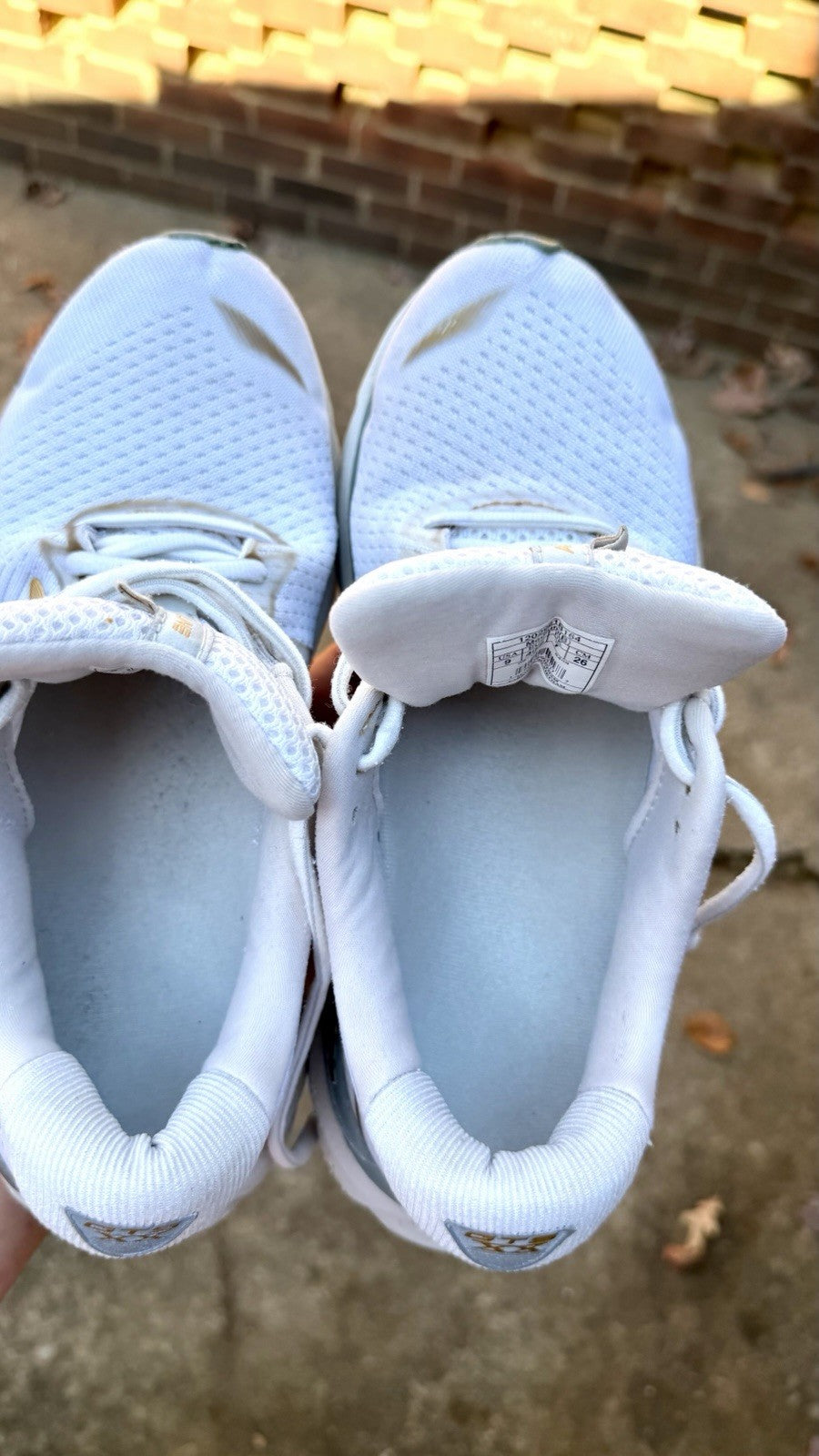 Brooks Womens Adrenaline GTS 20 Running Shoe Size 9 B Gray Gold Sneaker Trainer