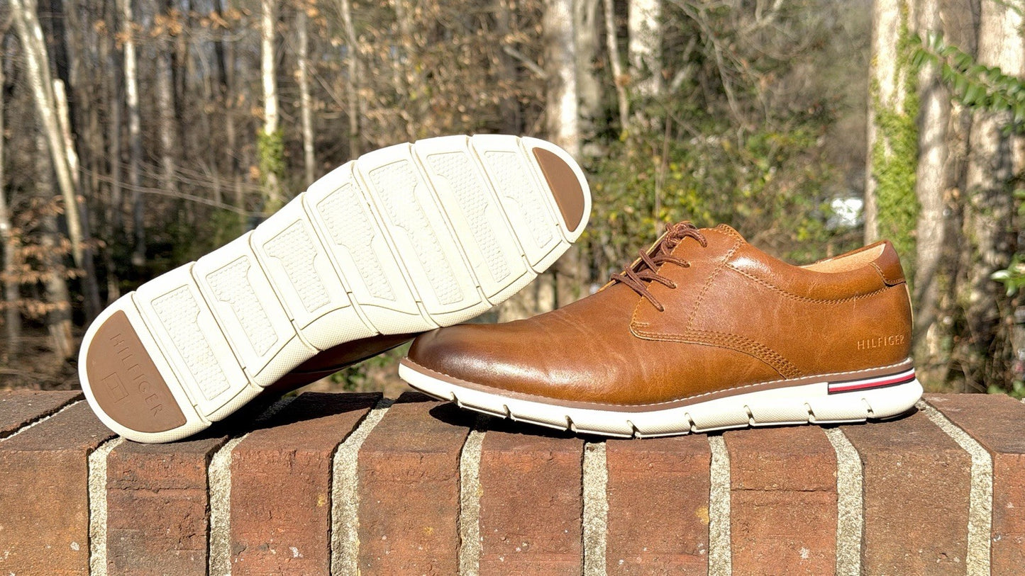 Tommy Hilfiger Men's Warren Oxford Shoes (Cognac) / Size 11.5 M Size / Worn Once