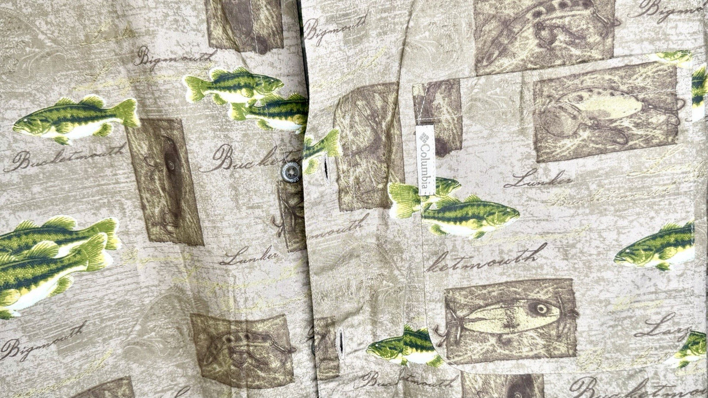 Columbia River Lodge Trout Fish Fishing Green Shirt Mens Large EUC