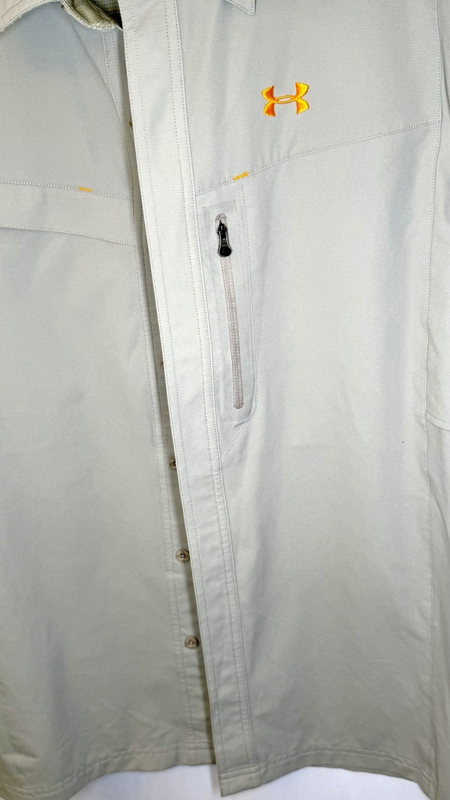 Under Armour Shirt Mens Large Tan HeatGear Short Sleeve Button Down Outdoors